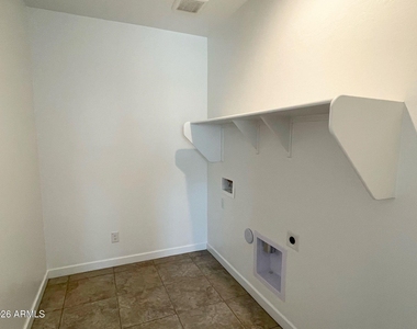 4622 N 192nd Lane - Photo Thumbnail 16