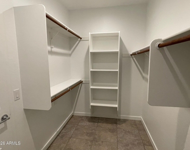 4622 N 192nd Lane - Photo Thumbnail 9