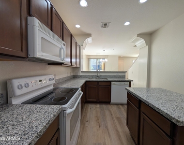 15240 N 142nd Avenue - Photo Thumbnail 2
