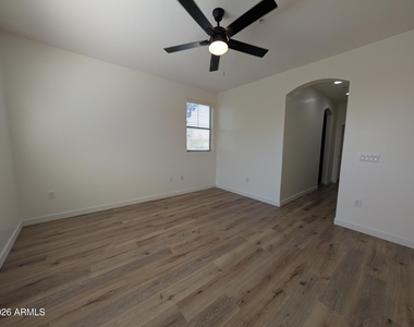 15240 N 142nd Avenue - Photo Thumbnail 20