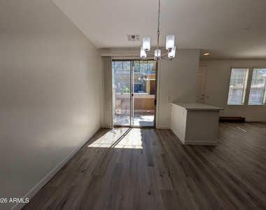 15240 N 142nd Avenue - Photo Thumbnail 9