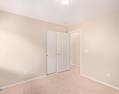 3570 S Moccasin Trail - Photo Thumbnail 19