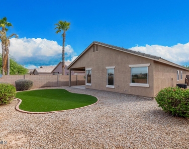 3570 S Moccasin Trail - Photo Thumbnail 27