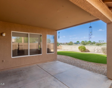 3570 S Moccasin Trail - Photo Thumbnail 24