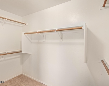 3570 S Moccasin Trail - Photo Thumbnail 17