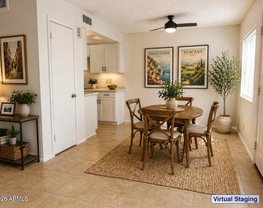 286 W Palomino Drive - Photo Thumbnail 2