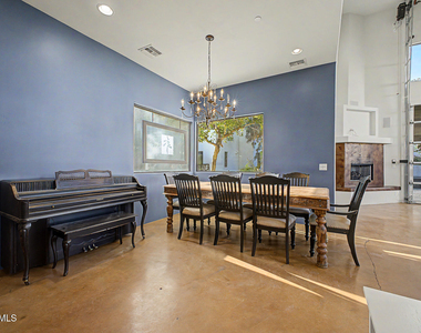 304 S Wilson Street - Photo Thumbnail 12