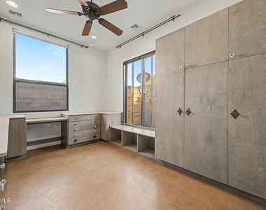 304 S Wilson Street - Photo Thumbnail 20