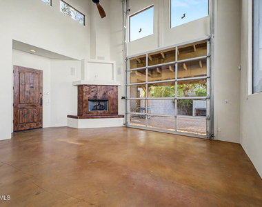 304 S Wilson Street - Photo Thumbnail 8
