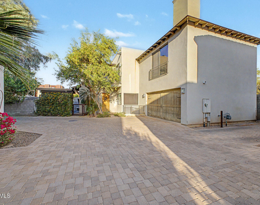 304 S Wilson Street - Photo Thumbnail 1