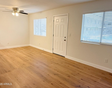 18202 N Cave Creek Road - Photo Thumbnail 5