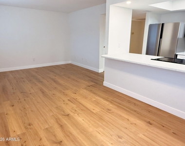 18202 N Cave Creek Road - Photo Thumbnail 1