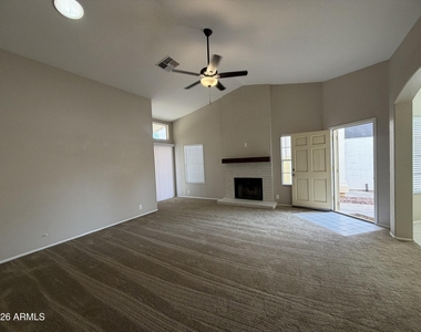 7721 W Tonto Drive - Photo Thumbnail 3