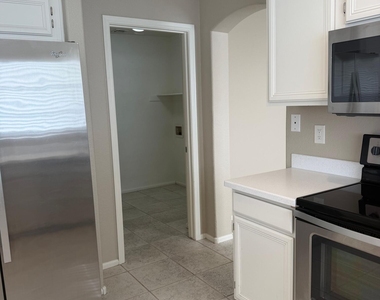 7721 W Tonto Drive - Photo Thumbnail 7