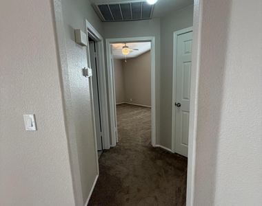 7721 W Tonto Drive - Photo Thumbnail 11