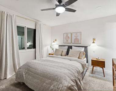 1249 E Bishop Drive - Photo Thumbnail 13
