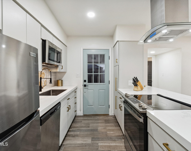 1249 E Bishop Drive - Photo Thumbnail 12