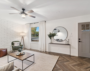 1249 E Bishop Drive - Photo Thumbnail 4