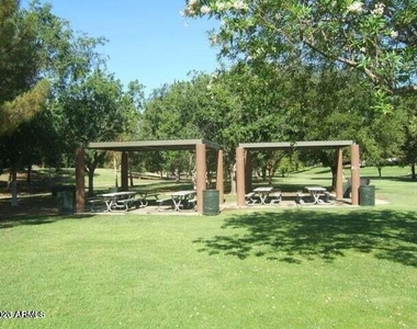 9210 N 104th Place - Photo Thumbnail 54