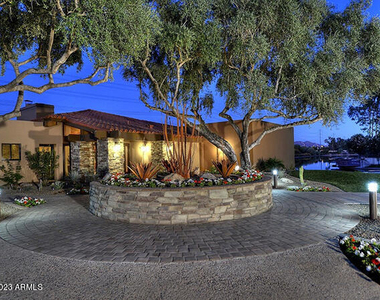 9210 N 104th Place - Photo Thumbnail 38