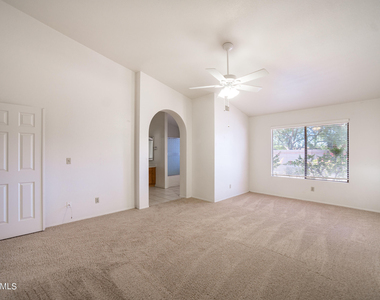 9210 N 104th Place - Photo Thumbnail 2