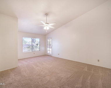9210 N 104th Place - Photo Thumbnail 17