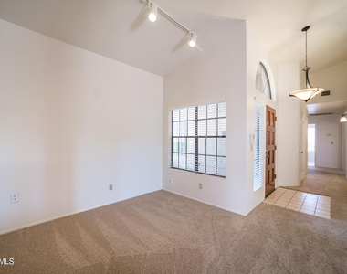 9210 N 104th Place - Photo Thumbnail 16
