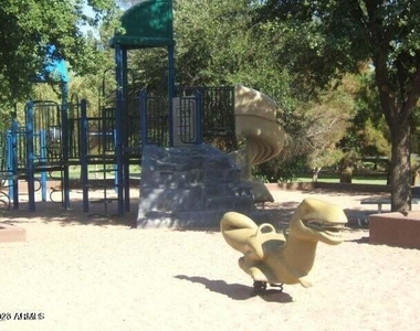 9210 N 104th Place - Photo Thumbnail 53