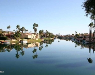 9210 N 104th Place - Photo Thumbnail 43