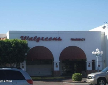 9210 N 104th Place - Photo Thumbnail 47