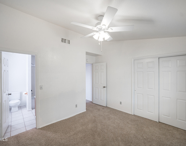 9210 N 104th Place - Photo Thumbnail 25