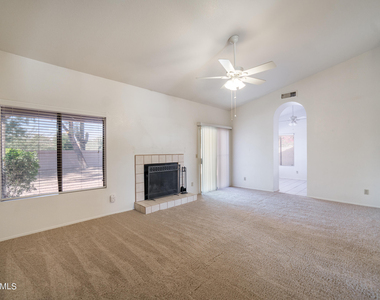 9210 N 104th Place - Photo Thumbnail 29