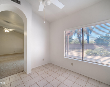 9210 N 104th Place - Photo Thumbnail 11