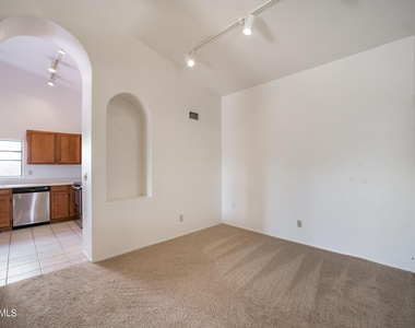 9210 N 104th Place - Photo Thumbnail 15