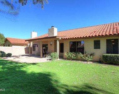 9210 N 104th Place - Photo Thumbnail 35