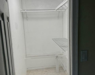 2899 Ne 2nd Avenue - Photo Thumbnail 16