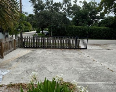 2899 Ne 2nd Avenue - Photo Thumbnail 18