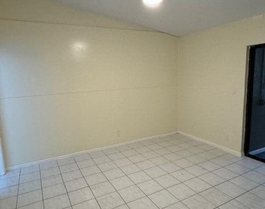 2899 Ne 2nd Avenue - Photo Thumbnail 8