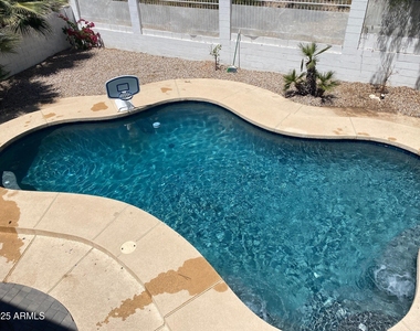 11126 N 129th Way - Photo Thumbnail 33