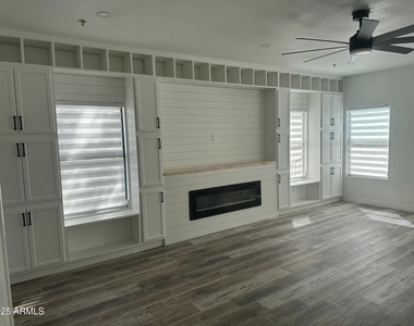 11126 N 129th Way - Photo Thumbnail 13