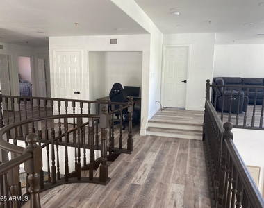 11126 N 129th Way - Photo Thumbnail 20