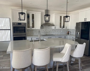 11126 N 129th Way - Photo Thumbnail 11