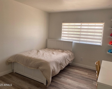 11126 N 129th Way - Photo Thumbnail 29
