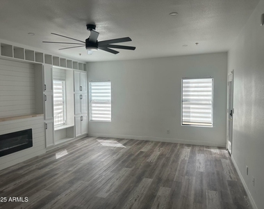 11126 N 129th Way - Photo Thumbnail 14