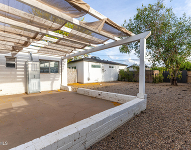 365 E Weldon Avenue - Photo Thumbnail 12