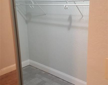 180 Ne 12th Avenue - Photo Thumbnail 14