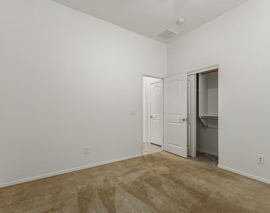 2532 N 149th Avenue - Photo Thumbnail 13
