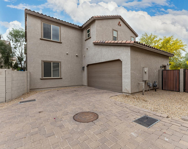 2532 N 149th Avenue - Photo Thumbnail 2