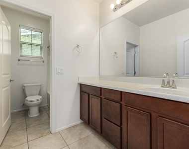 2532 N 149th Avenue - Photo Thumbnail 19
