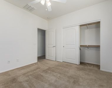 2532 N 149th Avenue - Photo Thumbnail 16